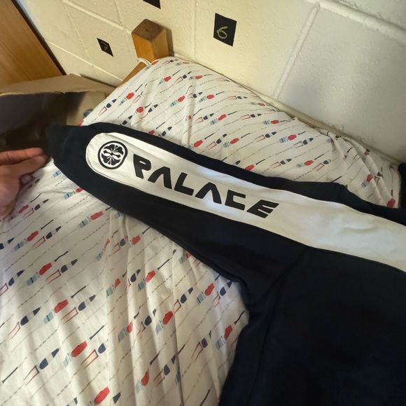 Evisu Men's Sweater in Black with White Accents - Picture 5 of 5